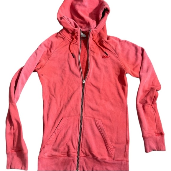 197-Nike zip up Hoodie. This hoodie has two front pockets and a secret pocket - Picture 1 of 4